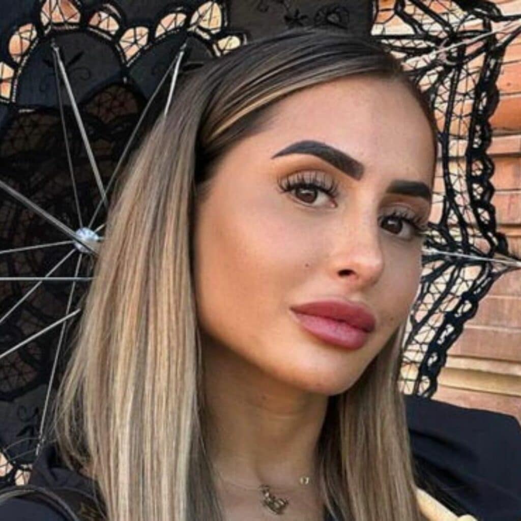 Marine El Himer : elle s'affiche en tenue transparente et fait réagir sa communauté