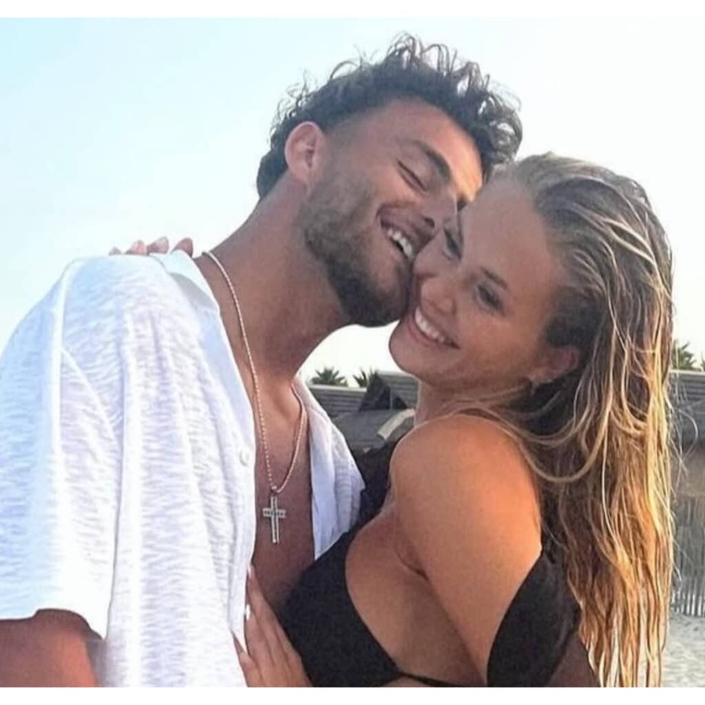 Simon Castaldi : sur le point d'avoir un enfant avec Cassandra ?