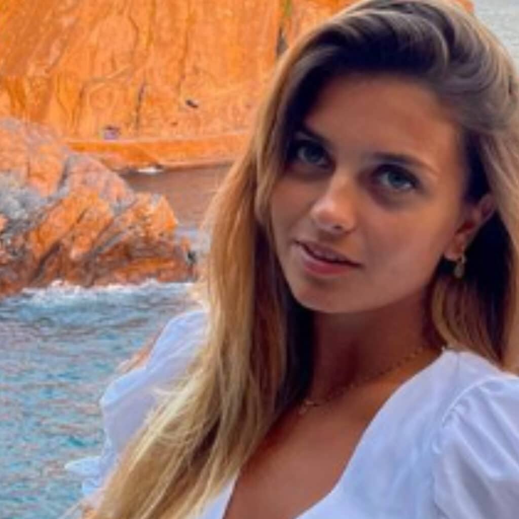 Lou (Secret Story) : jalouse du couple de Perrine et Maxence ? Les internautes remarquent un détail