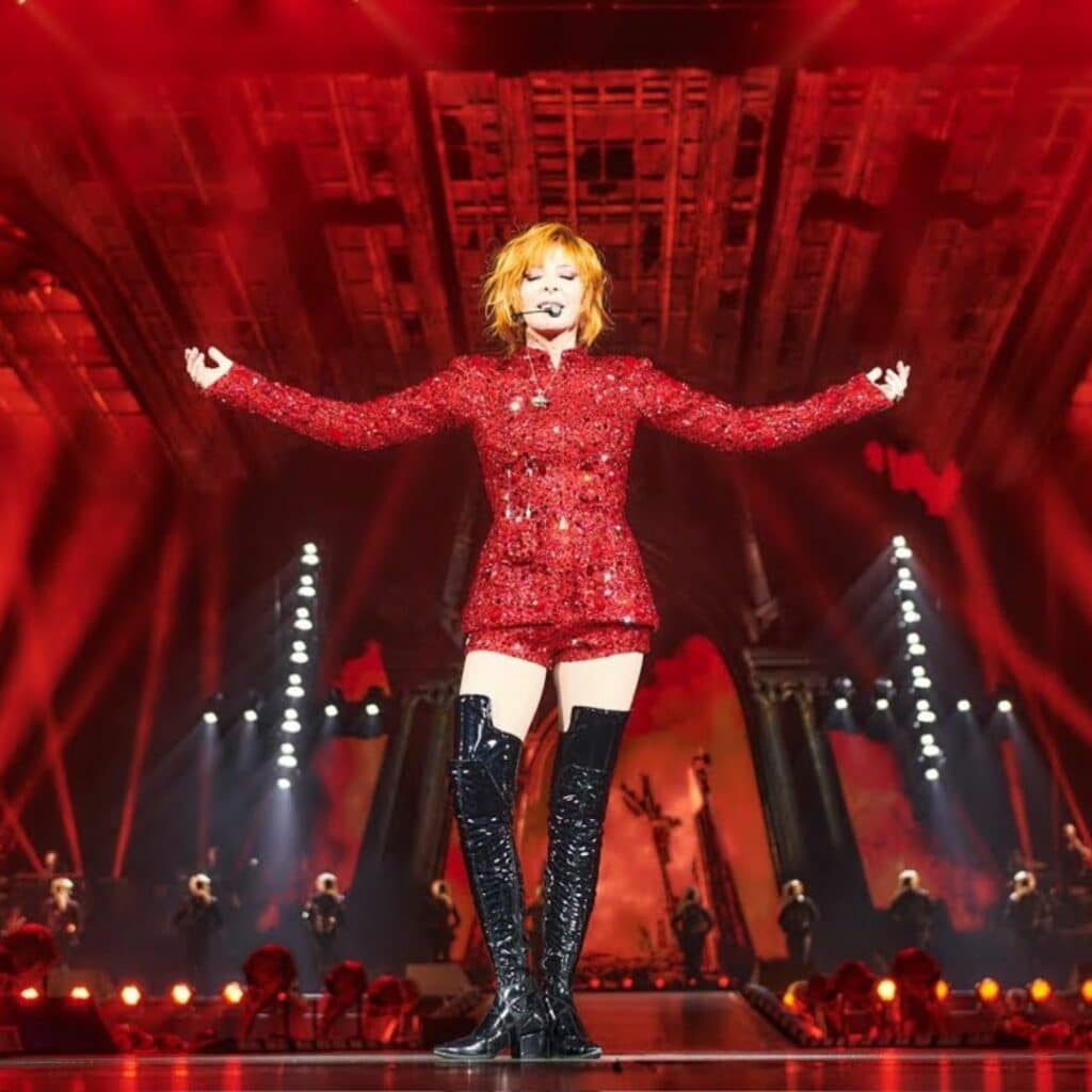 Mylène Farmer en concert à Paris : ses fans campent depuis trois jours au Stade de France