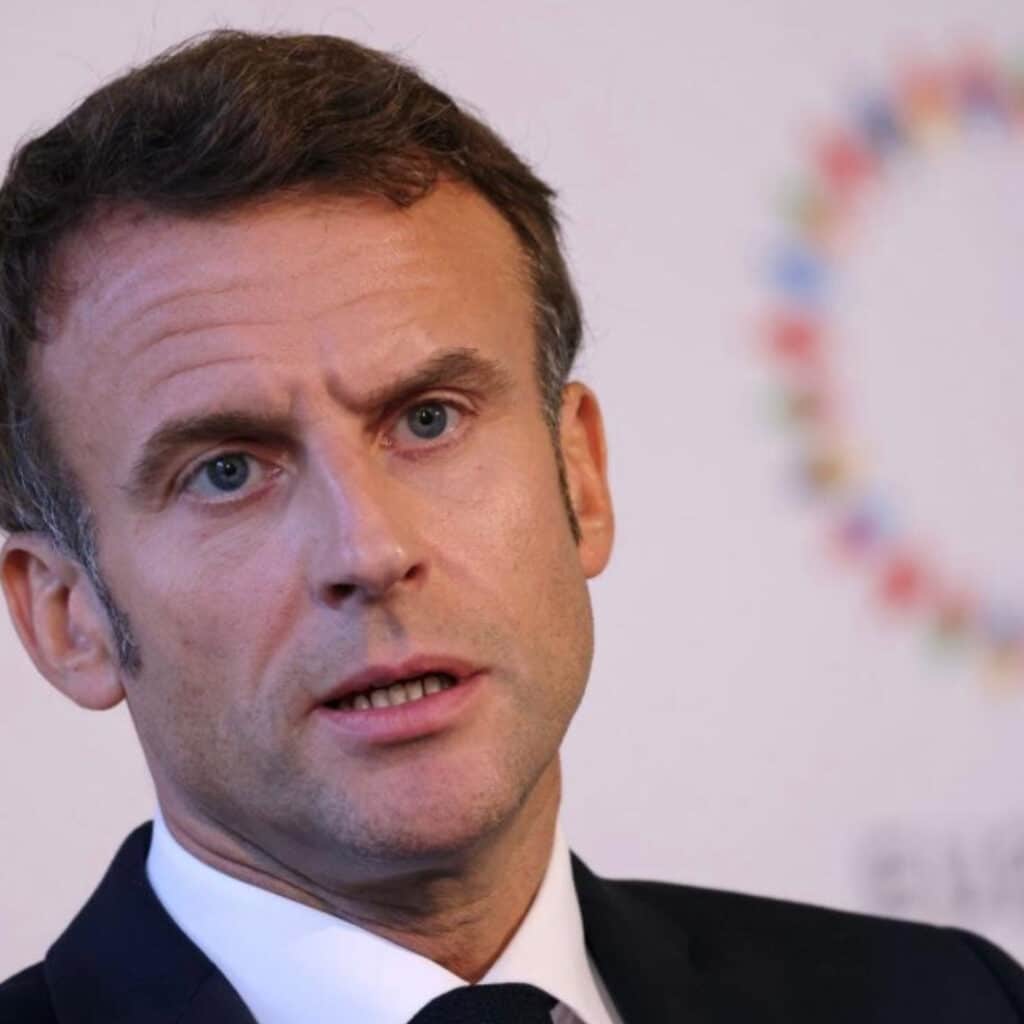 "Te la mettre au c…" : Emmanuel Macron voit rouge après une trahison personnelle