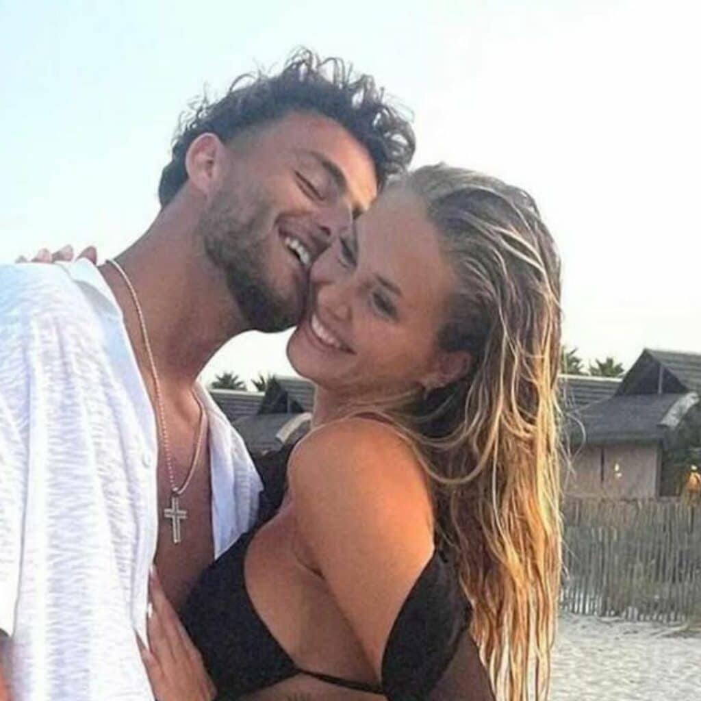 Cassandra Jullia : bientôt mariée à Simon Castaldi ?