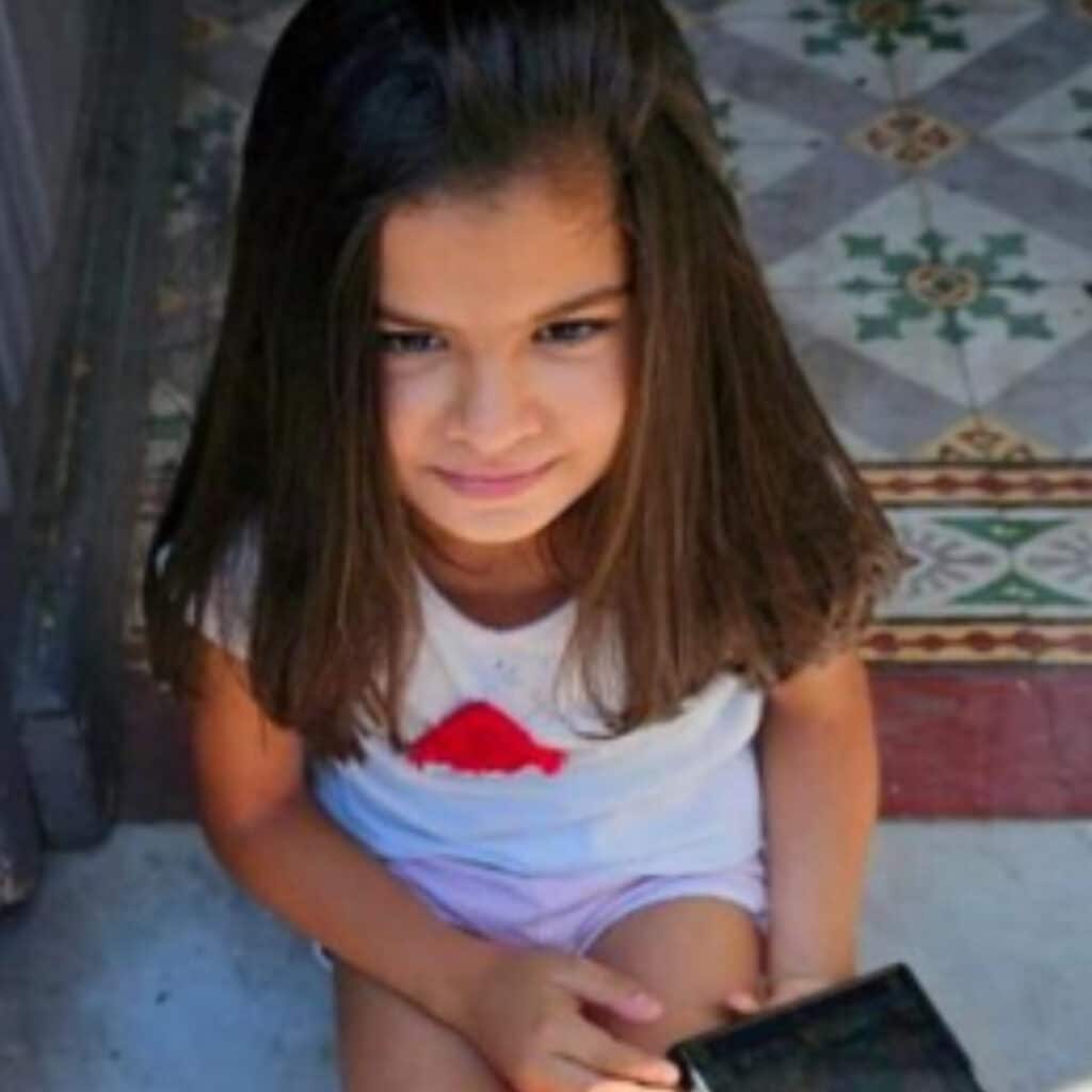 Kamylia 7 ans : après l’annonce de son décès, sa coach de football lui rend un touchant hommage