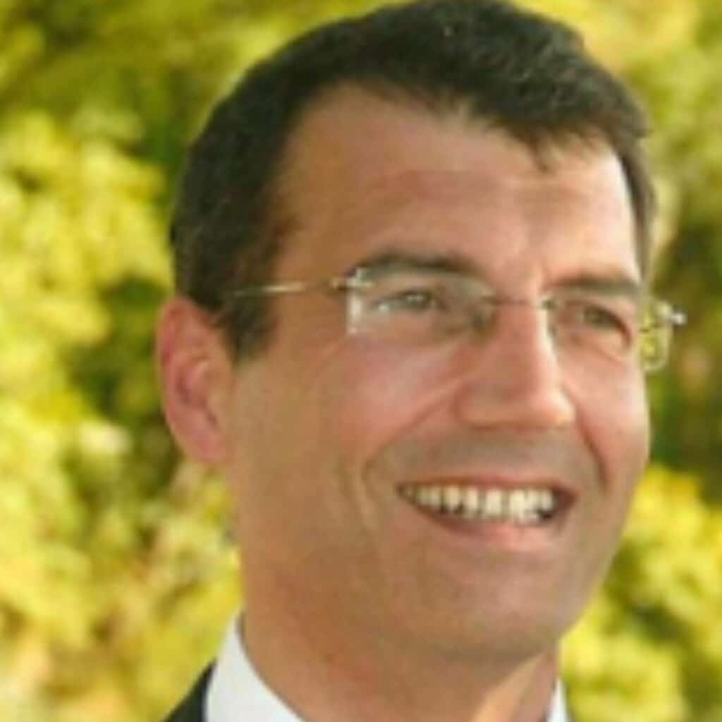 Xavier Dupont de Ligonnès : des policiers effectuent des fouilles dans un caveau