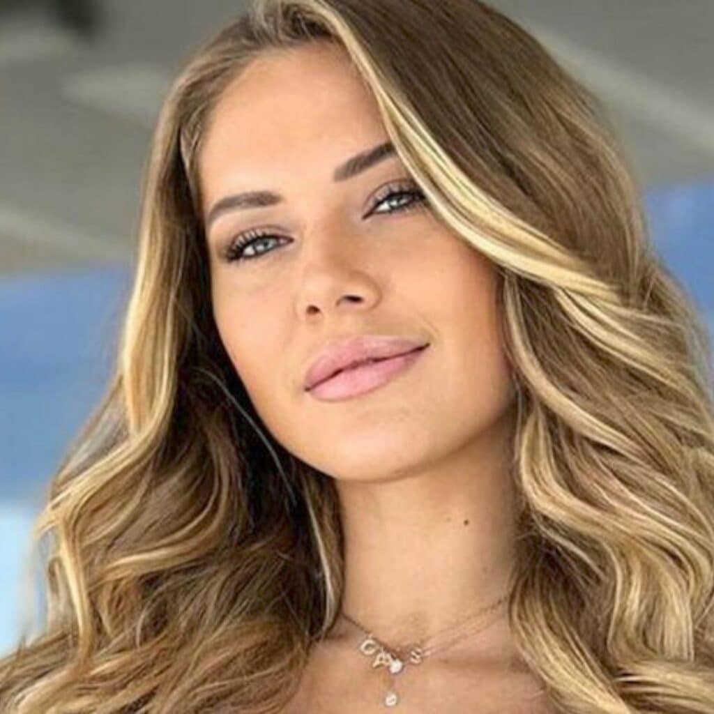 Cassandra Jullia : la candidate montre sa tenue et offusque sa communauté