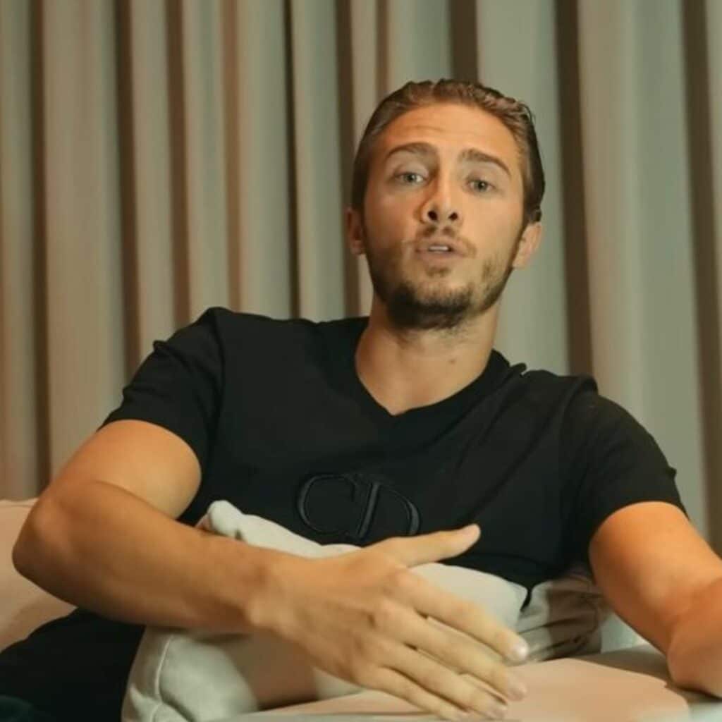 Dylan Thiry : de nouveau en couple avec une candidate de télé-réalité ?