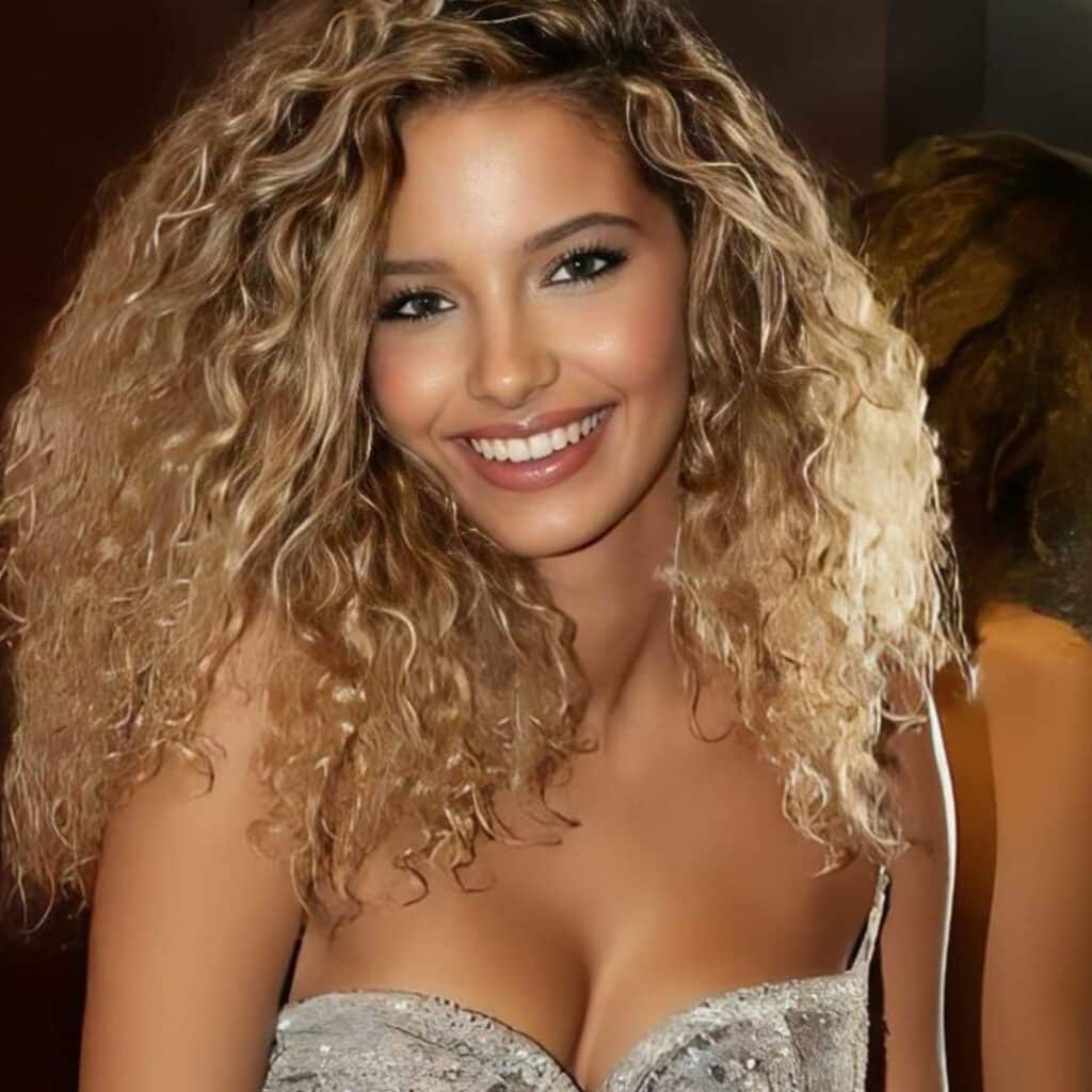 Miss France 2025 : Miss Nord-Pas-de-Calais cible d’attaques racistes, le gouvernement intervient 