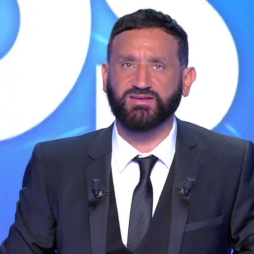 Cyril Hanouna : en direct de TPMP, il apprend que sa mère s'est fait agresser
