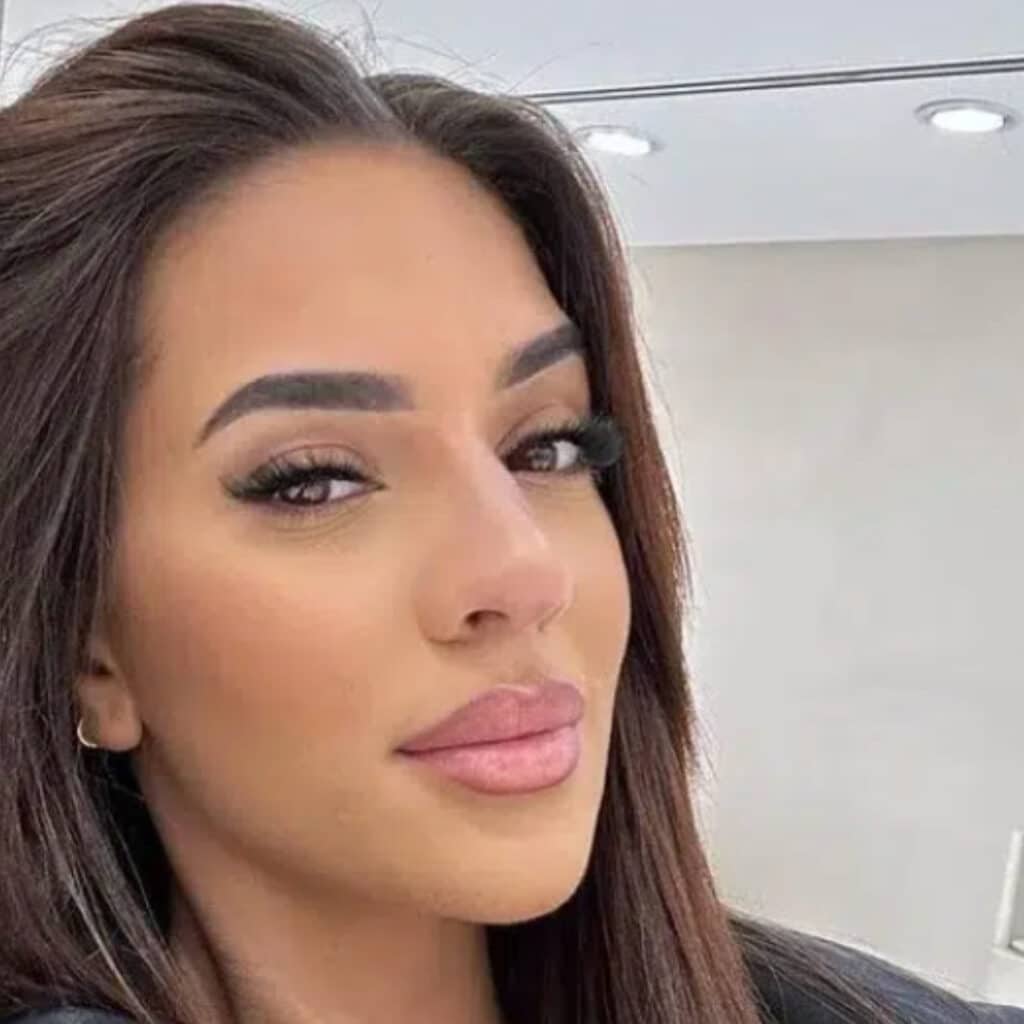 Marwa Merazka : sur le point de se refaire le nez ?