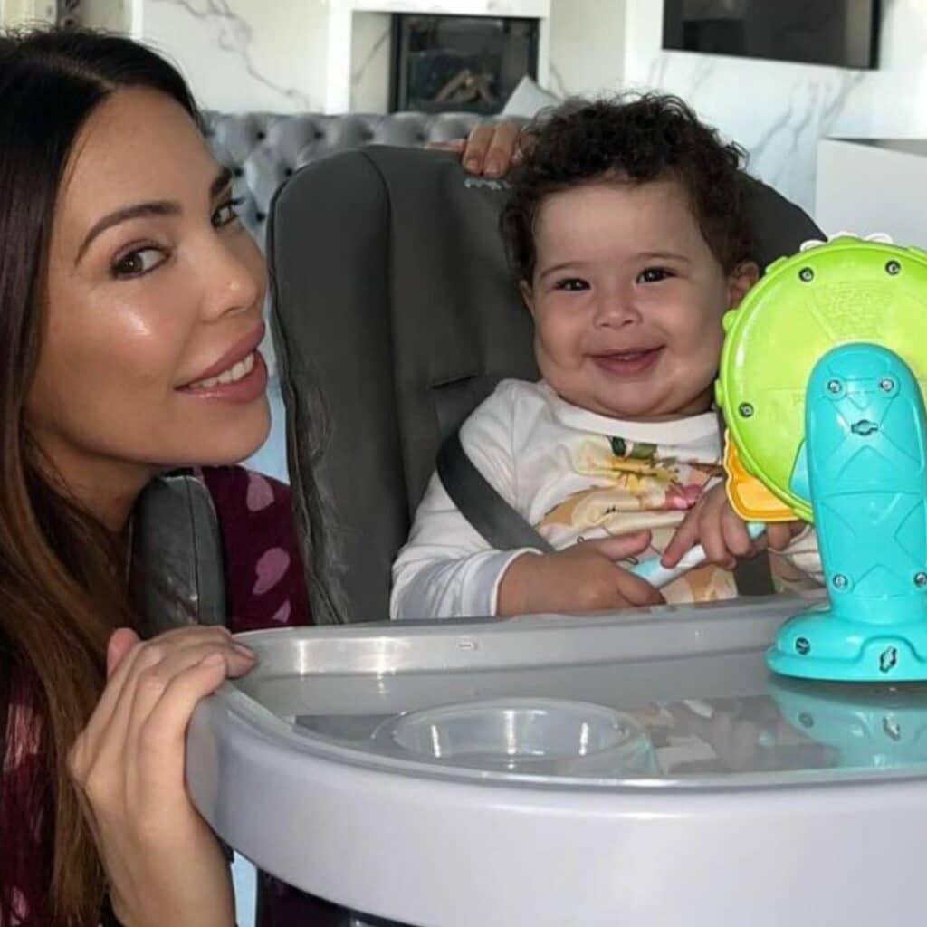 Kim Glow : elle célèbre le premier anniversaire de sa fille, un détail fait réagir