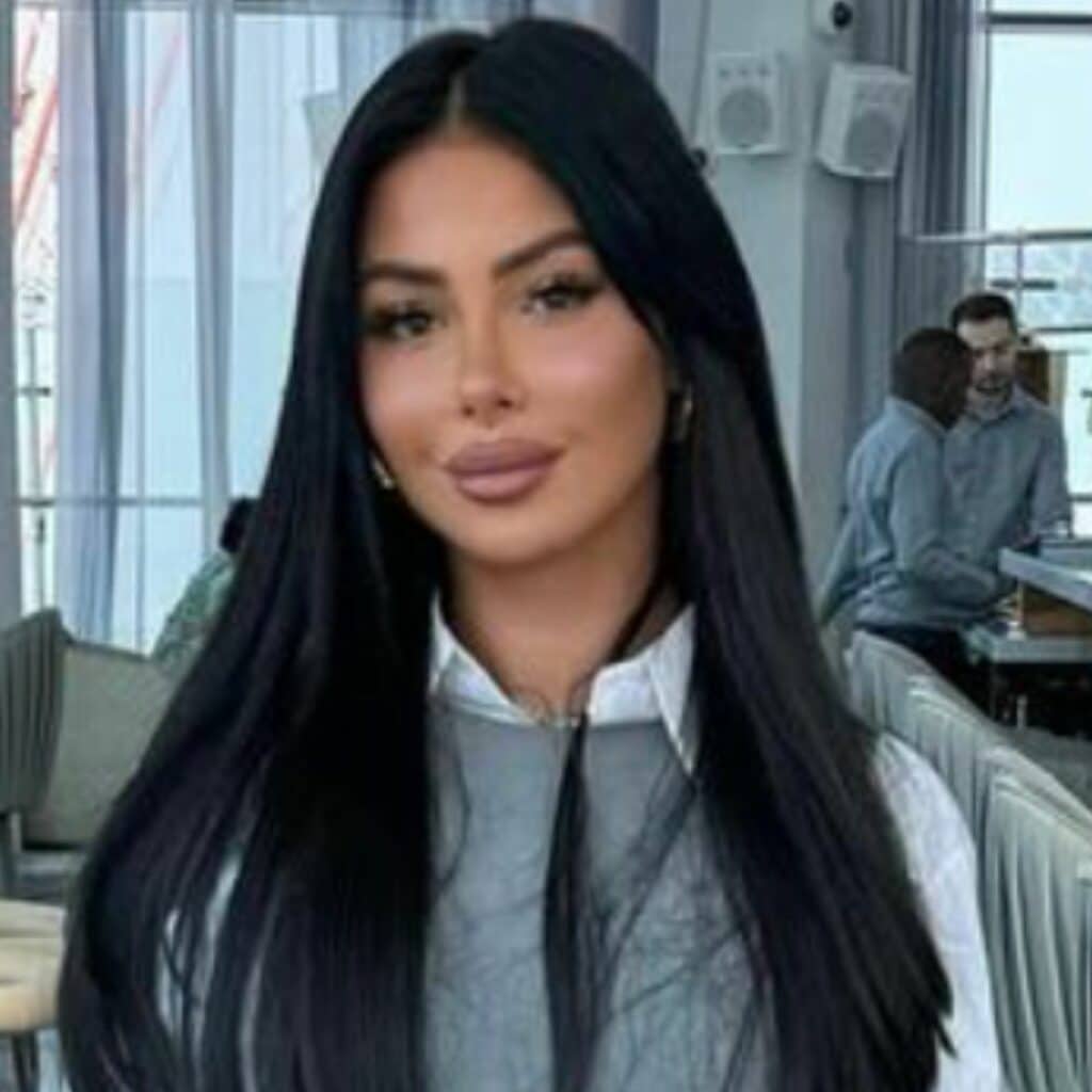 Maeva Ghennam : elle sort son premier parfum, une information compromettante sur la marque fuite