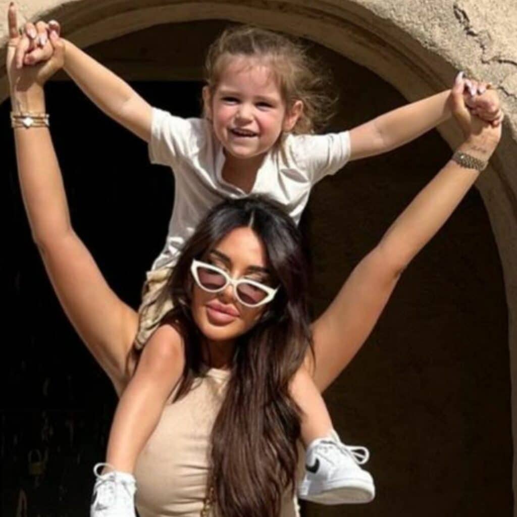 Laura Lempika : son fils change de look, elle ne s'en remet pas