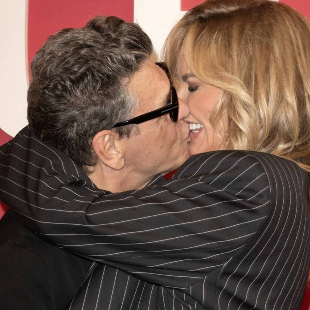 Marc Lavoine : il fait un beau cadeau en public à sa compagne Adriana Karembeu