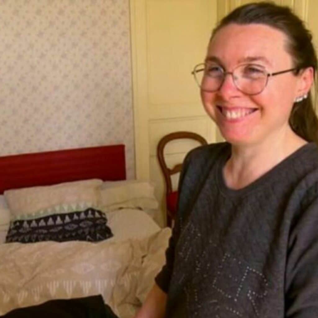 Véronique (ADP) : l’ex prétendante de Charles est en couple 