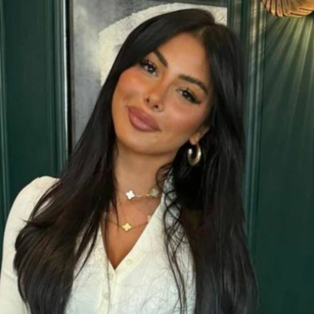Maeva Ghennam : accusée d'arnaquer ses fans avec son parfum à 200 €, elle répond aux critiques