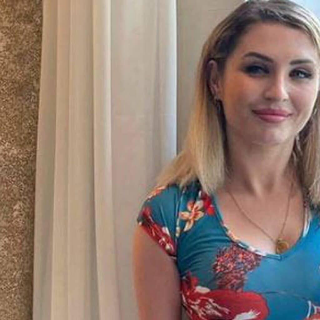 Amandine Pellissard : l’influenceuse montre l’envers du décor de son business