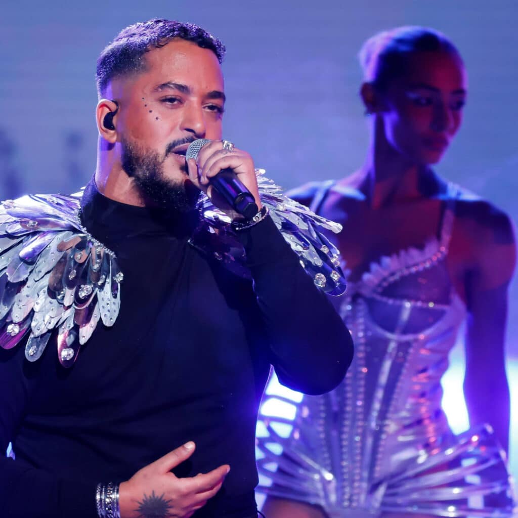 Affaire Slimane : l'entourage du chanteur aurait payé l'un des plaignants