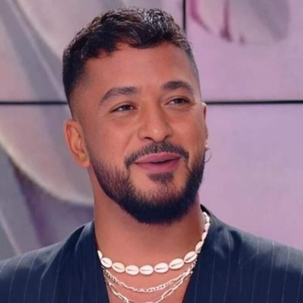 Slimane : critiqué après avoir déçu un fan, le chanteur riposte