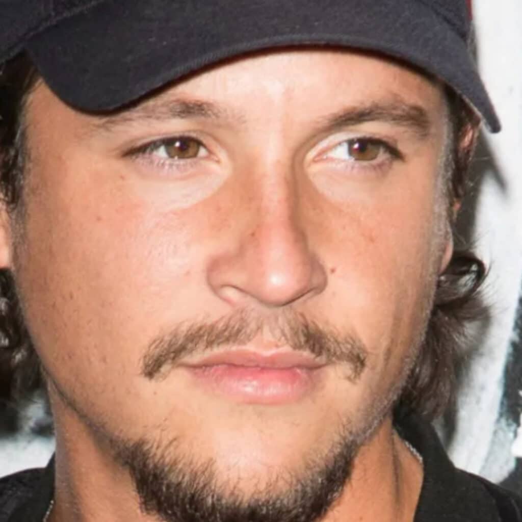 Nekfeu : visé par une plainte, sa femme l'accuse de violences conjugales