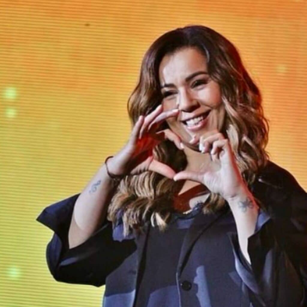Chimène Badi : 42 ans et bientôt maman ? La chanteuse se livre