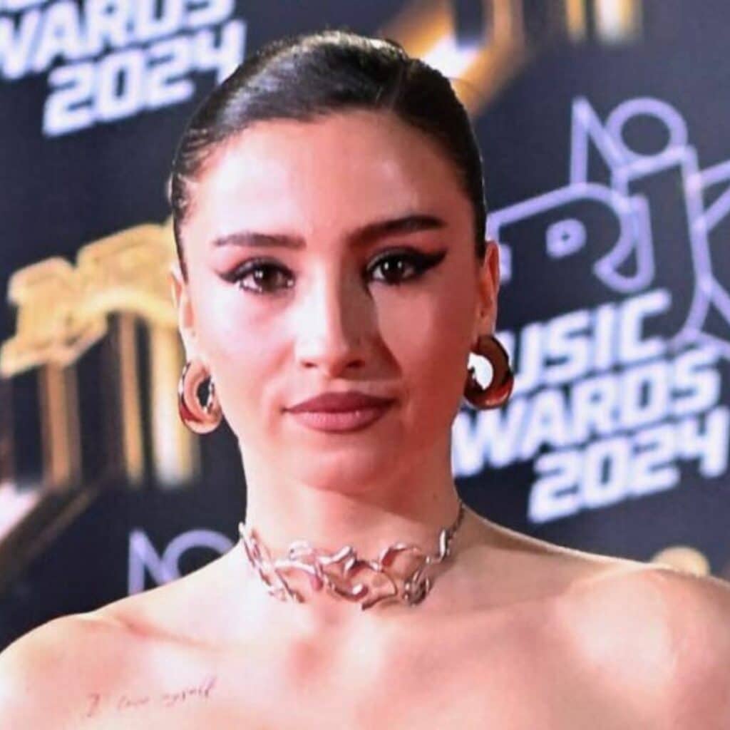 NRJ Music Awards : Lénie (Star Academy) a été aperçue proche d’un artiste