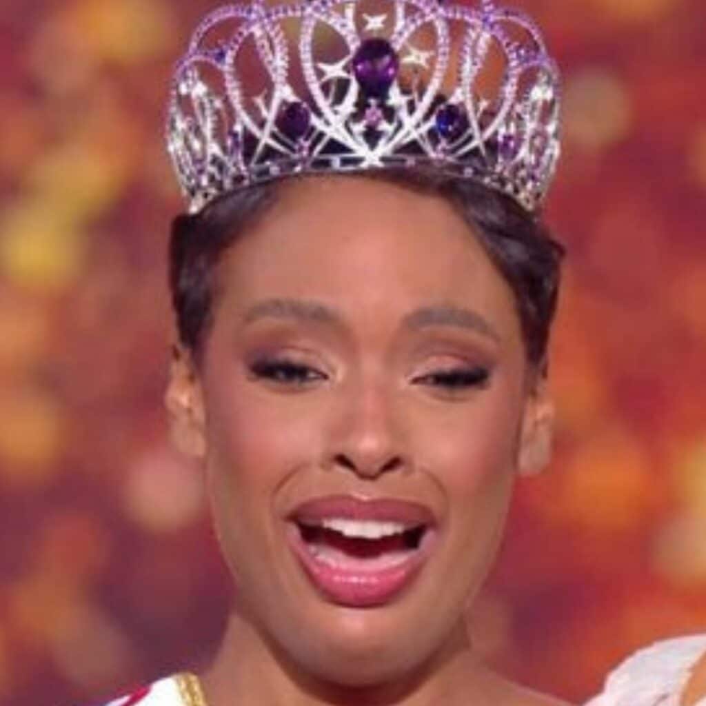 Miss France 2025 : Angélique Angarni-Filopon a failli avoir un accident lors de la cérémonie