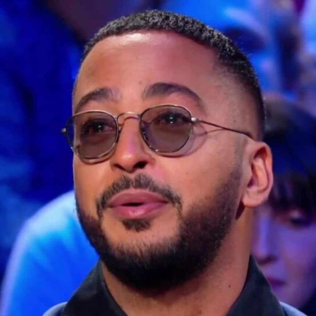 Slimane : il se voit évincé de l’émission La boîte à secrets de Faustine Bollaert 