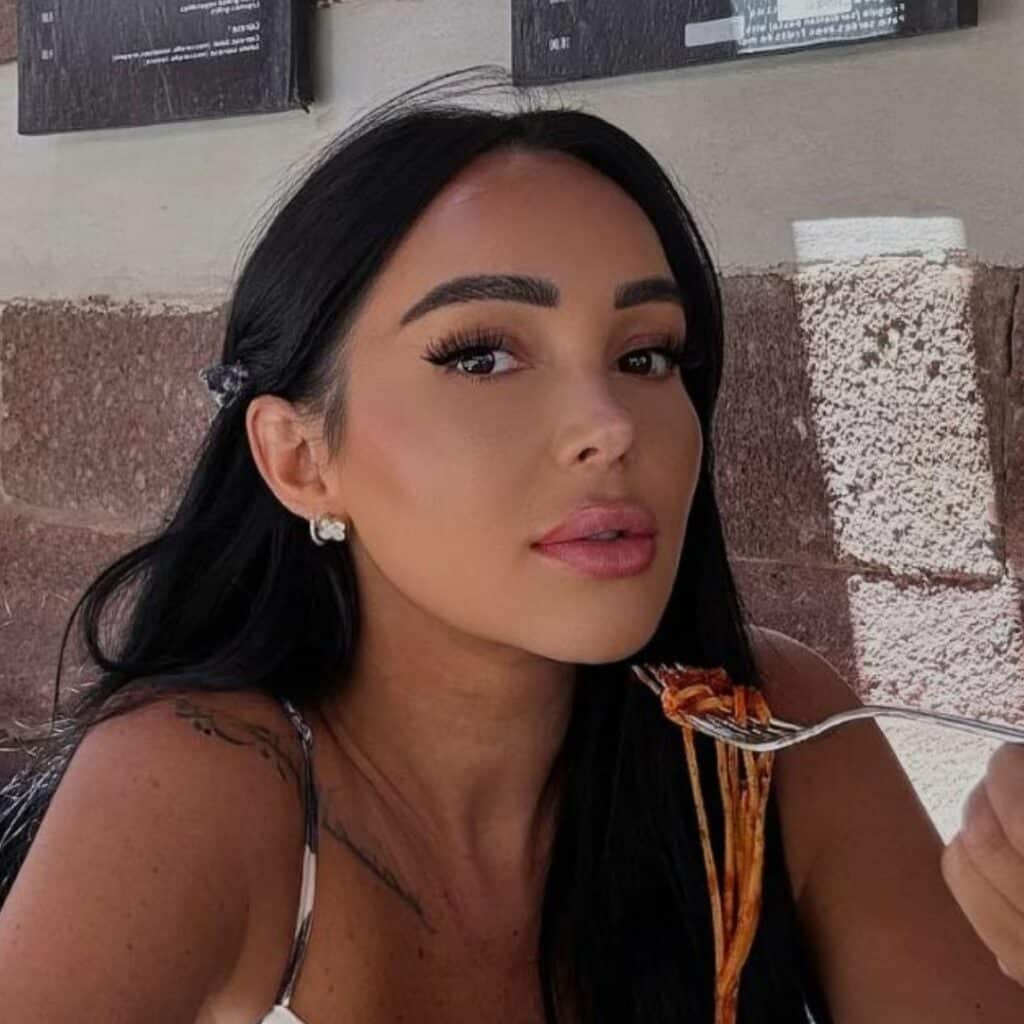 Fidji Ruiz : elle accueille un nouveau membre dans sa famille