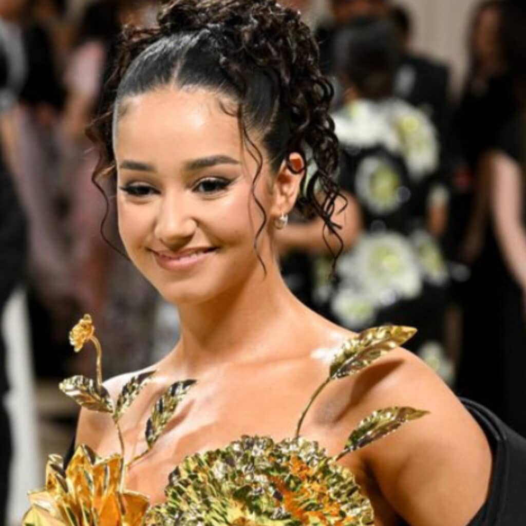 Léna Situations : elle fait son entrée au musée Grévin, la Toile lui tombe dessus