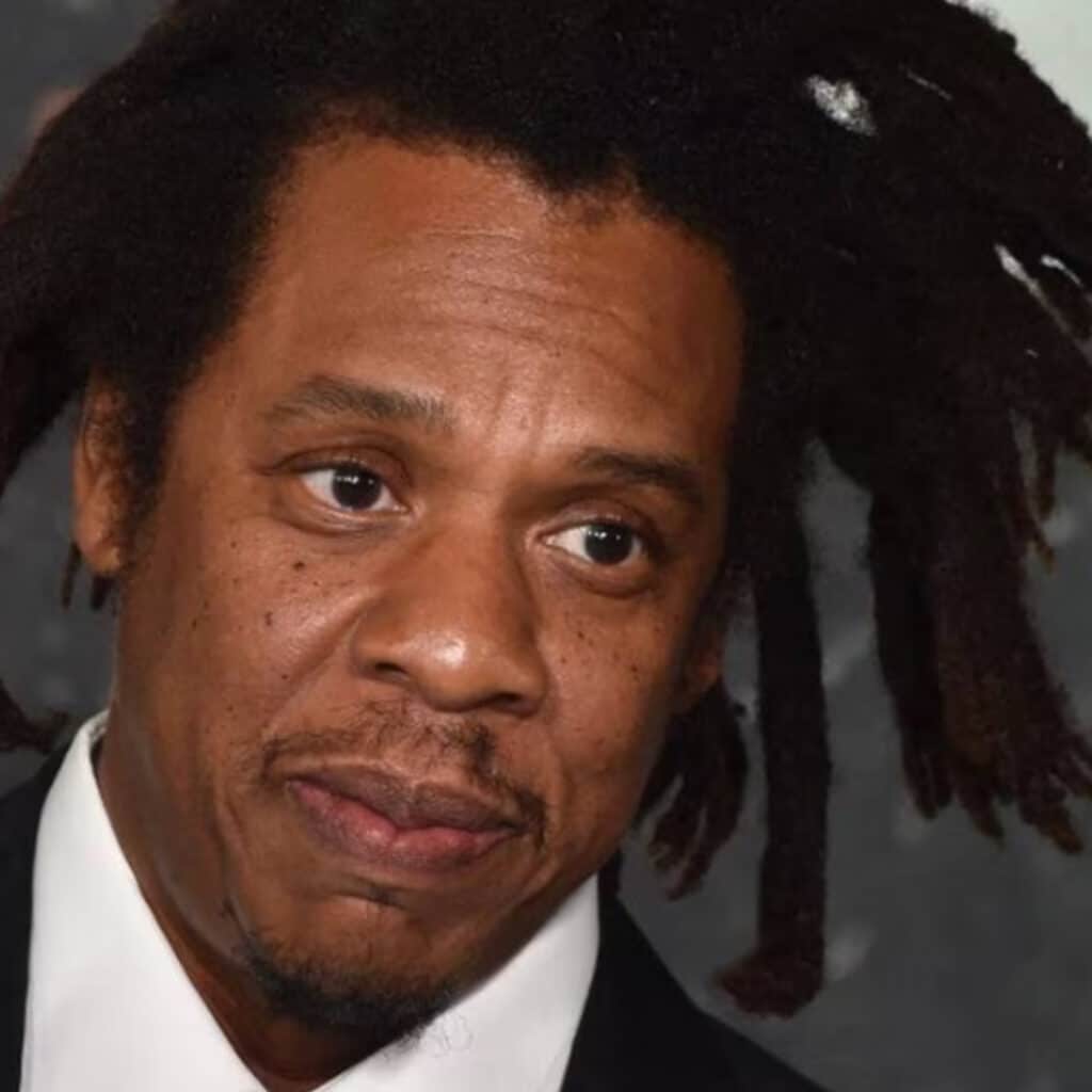 Jay-Z : accusé d'agression sur une adolescente de 13 ans, il sort du silence