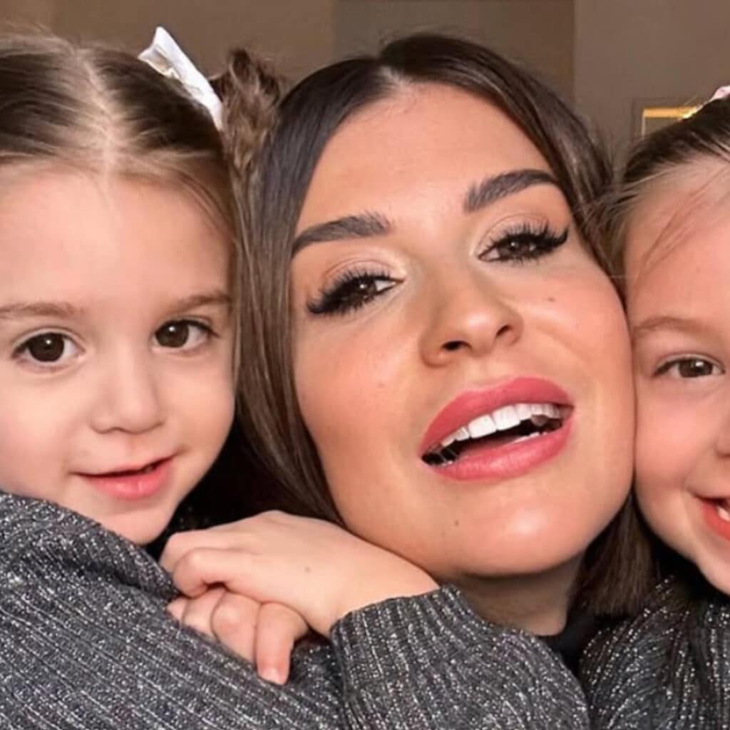 Martika Caringella : une vidéo de la candidate avec ses filles interpelle