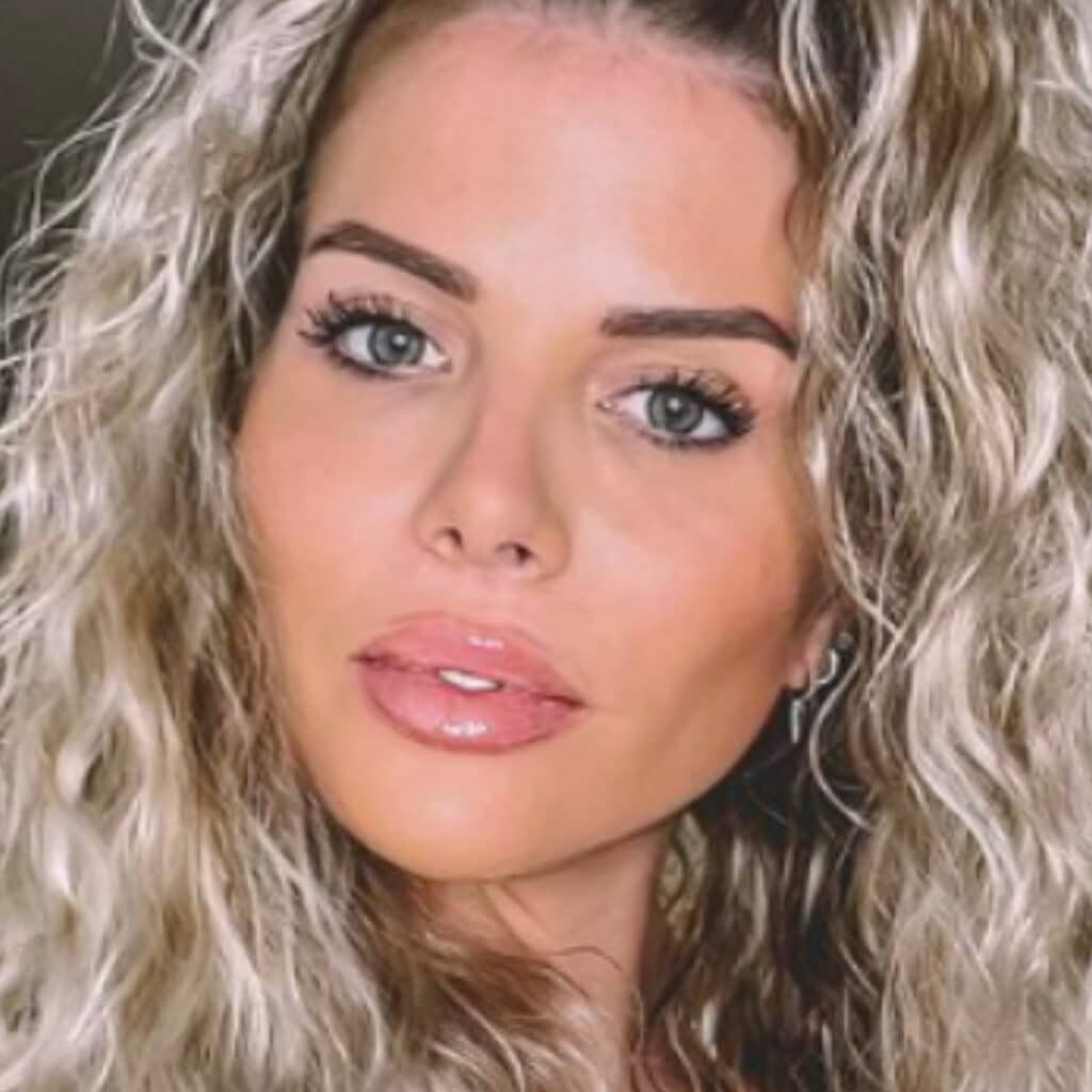 Jessica Thivenin : accusée d'avoir refait ses joues, elle s'explique