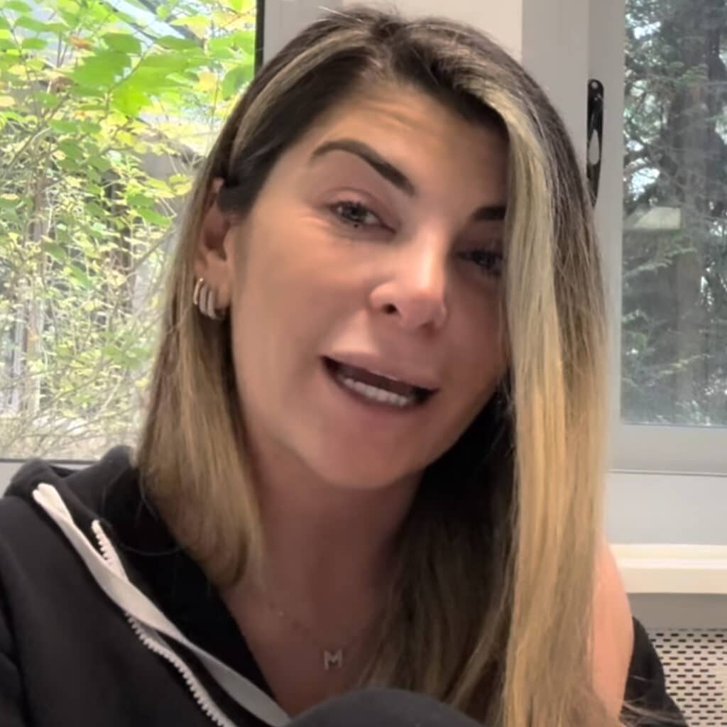 Mélanight : elle revient sur ses déclarations concernant son chéri et sa mère