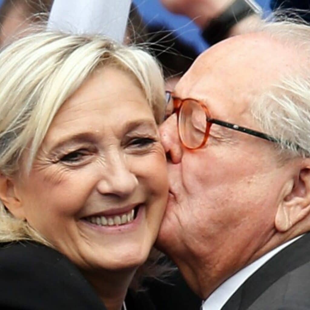Décès de Jean-Marie Le Pen : la mauvaise manière dont sa fille Marine l’a appris se précise