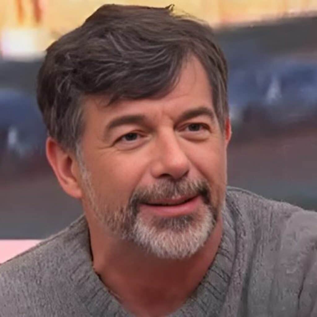 Stéphane Plaza : ses confidences osées sur sa relation avec une personne plus âgée
