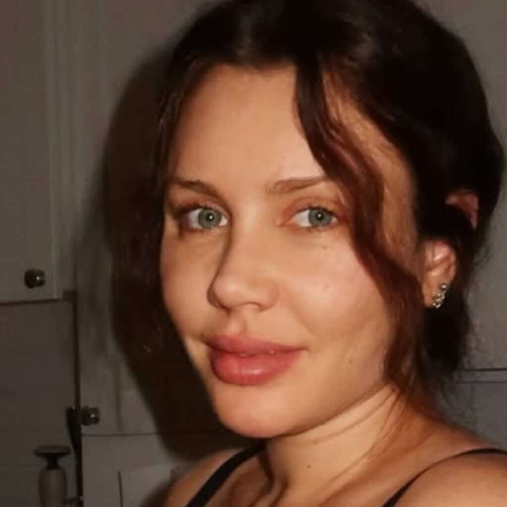Haneia maman : elle revient sur son accouchement compliqué