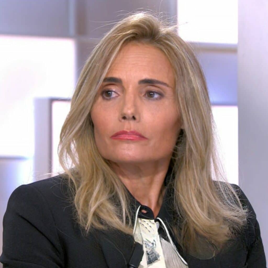 Affaire du faux Brad Pitt : harcelée sur les réseaux sociaux, Anne se confie