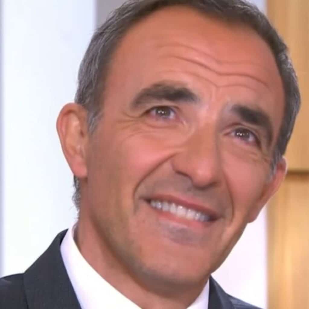 Nikos Aliagas : très ému en revoyant des images de son père parti trop tôt