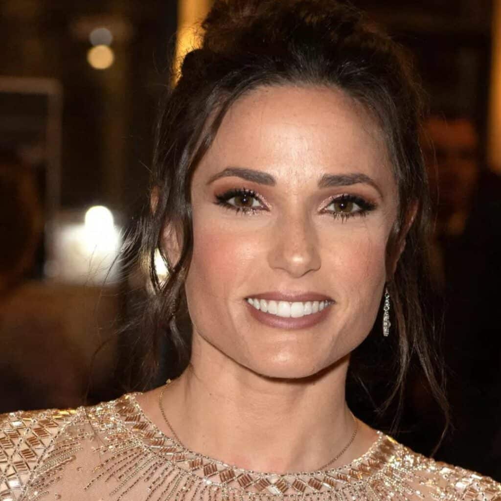 Capucine Anav : après son cambriolage, elle décide d’agir