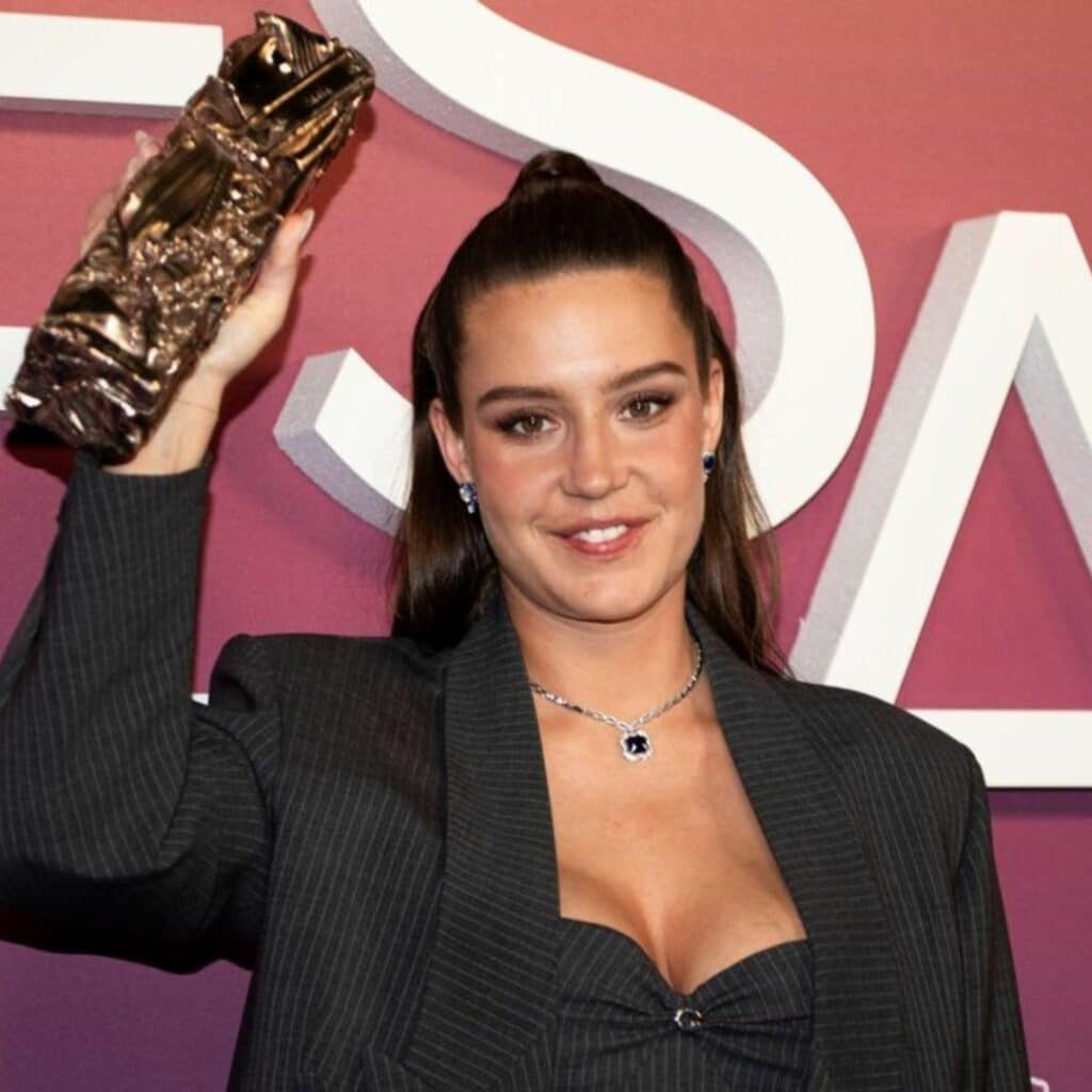 Adèle Exarchopoulos : son fils rencontre quelques difficultés à interagir avec ses camarades