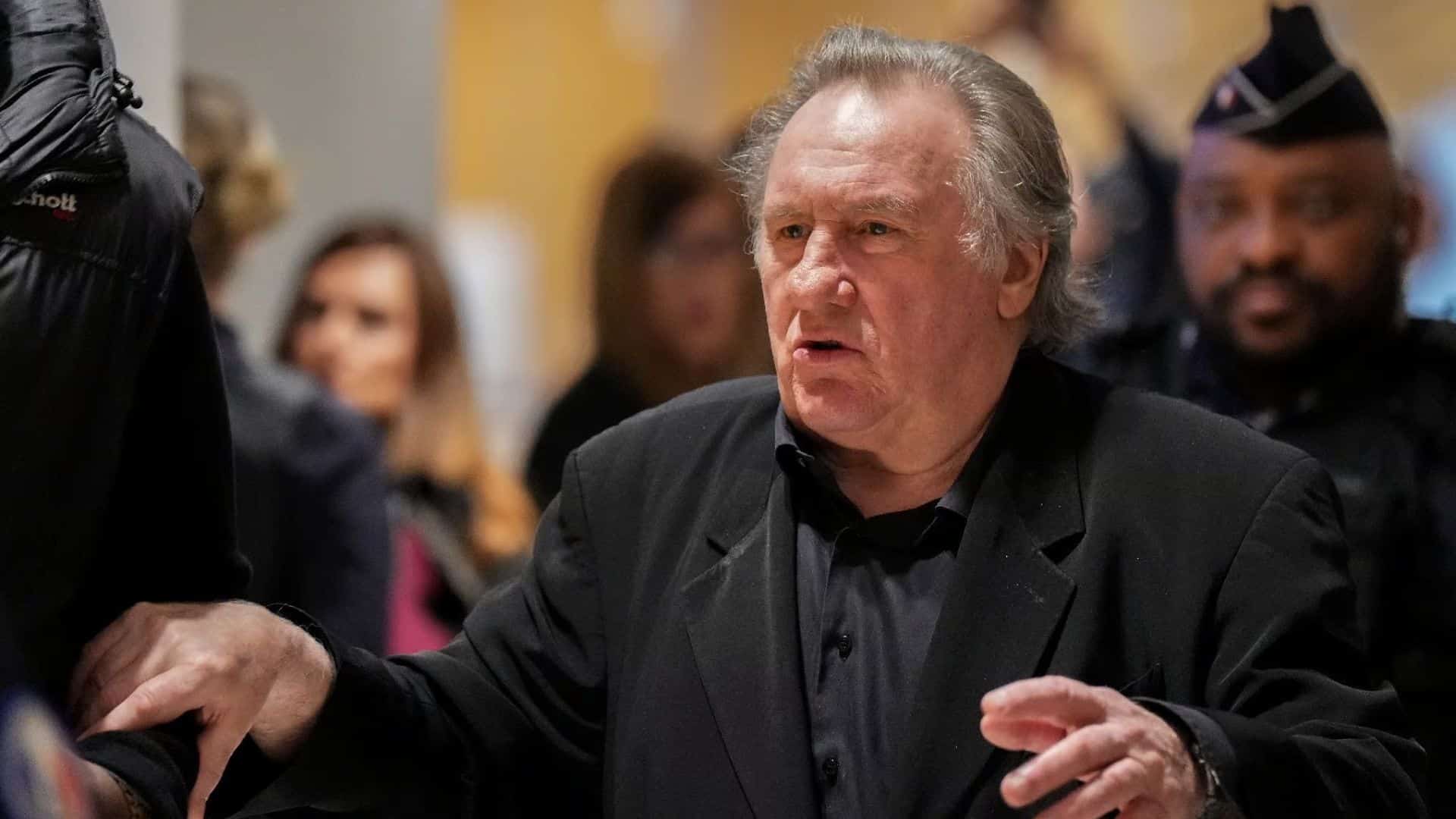 Procès de Gérard Depardieu : l’acteur répond à un avocat et ça ne plaît pas