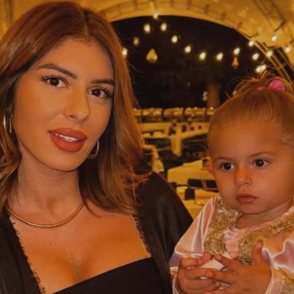 Sarah Lopez : une vidéo d'elle et de sa fille ne passe pas