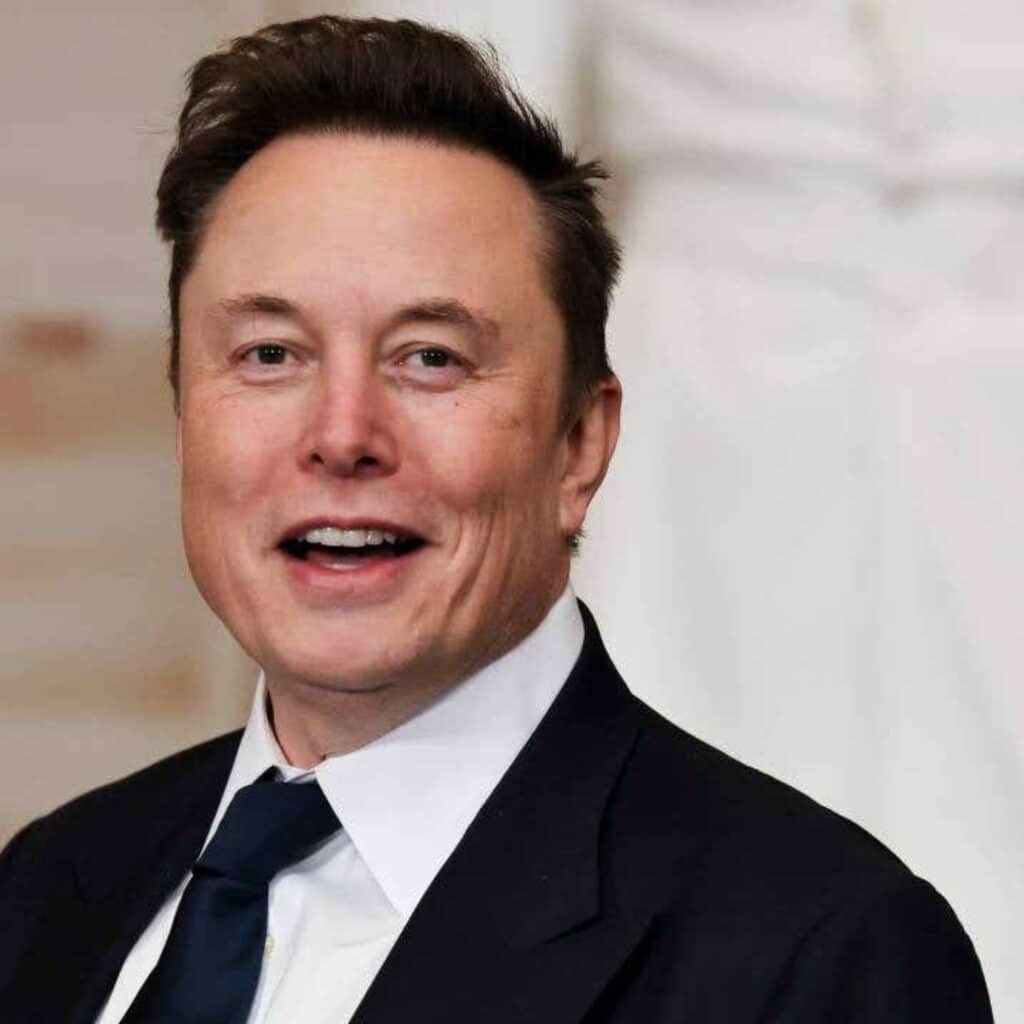 Elon Musk : il revient sur sa relation avec une actrice qui l'aurait entraîné "dans un vortex noir"