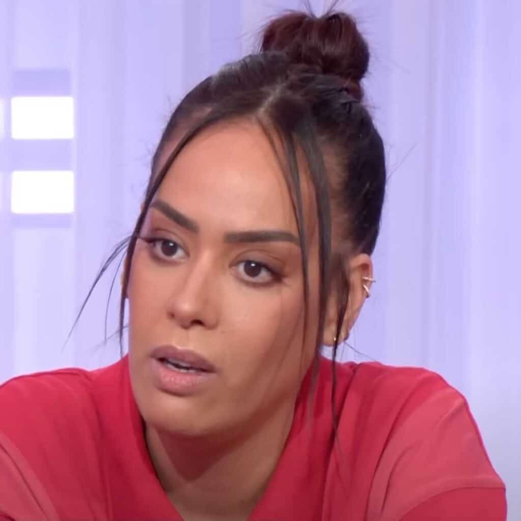 Amel Bent : déjà maman de 2 filles, elle a eu une appréhension avant d'accueillir un petit garçon