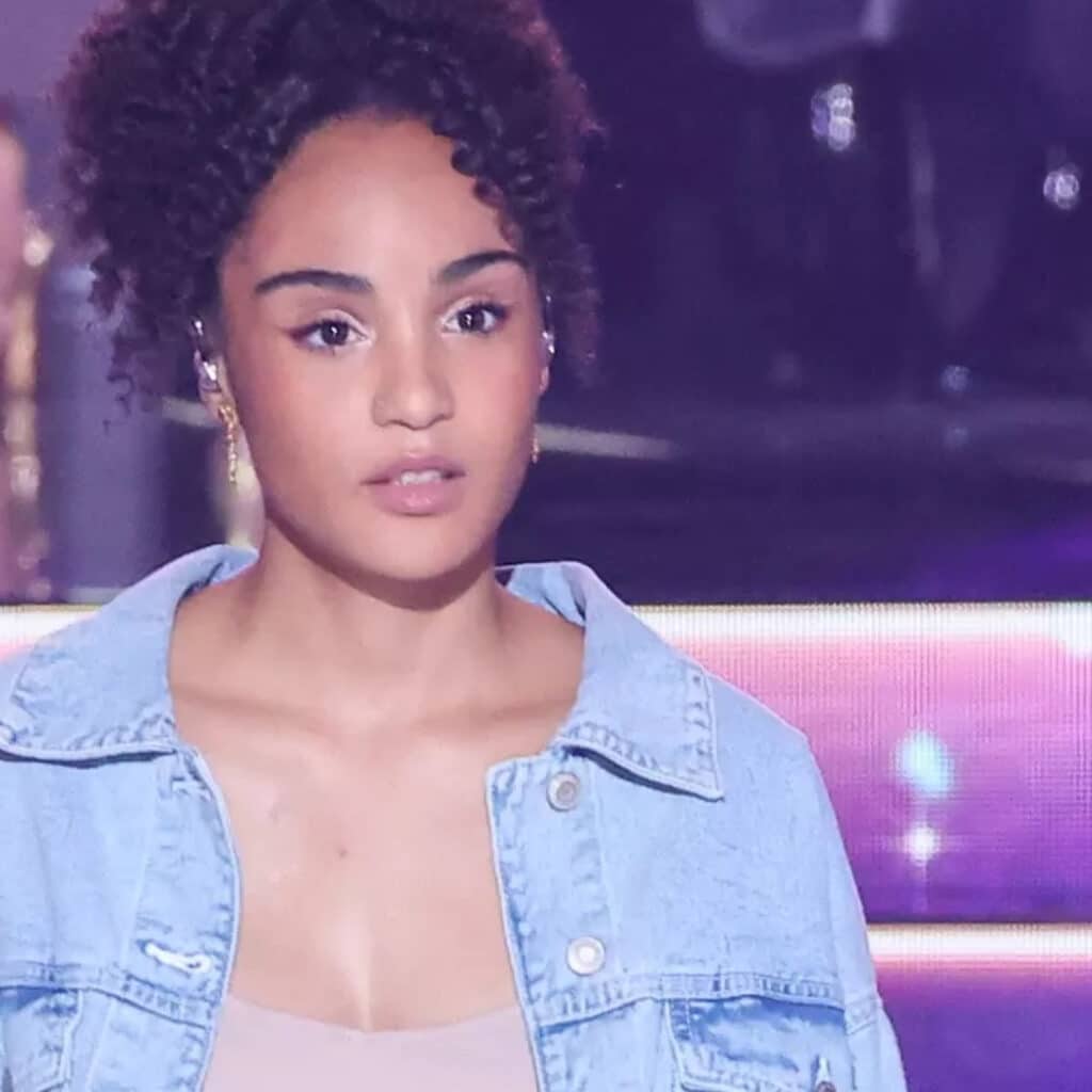 Candice (Star Academy) : validée par une star internationale, elle lui répond