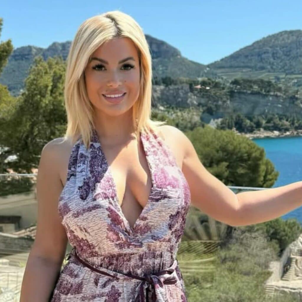 Carla Moreau : méconnaissable, elle montre le résultat de sa liposuccion