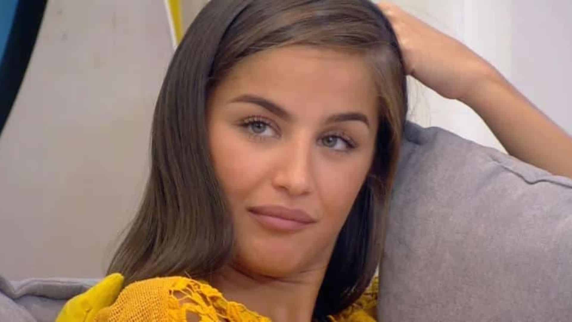 Kamila : de retour en France en urgence, le pronostic vital de son frère est engagé