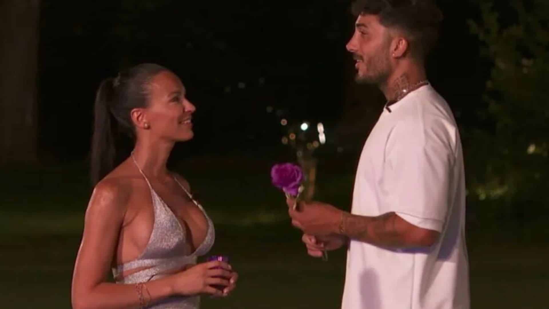 Julie Ricci : de nouveau en couple avec Vivian, ils ne se cachent plus