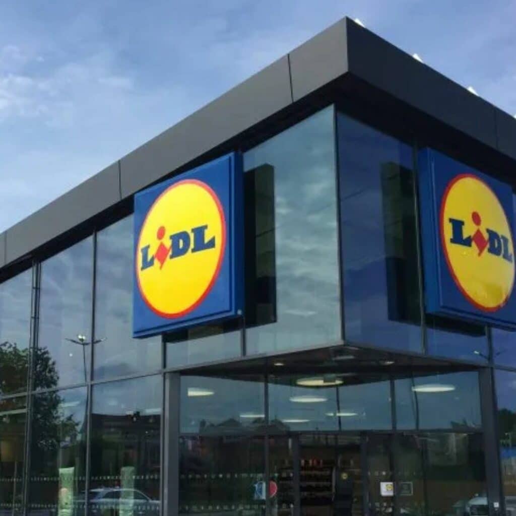 Belgique : un homme de 85 ans décède après une altercation dans un Lidl, le suspect est activement recherché