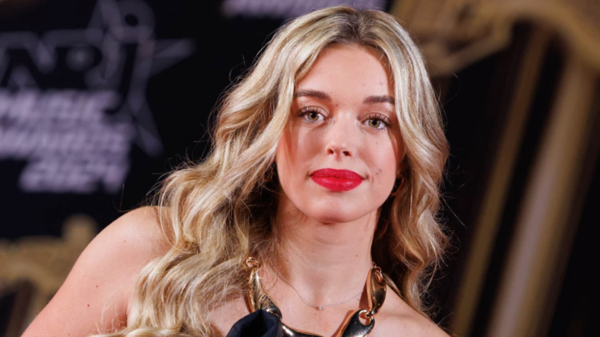 Emma (Star Academy) : lourdement blessée, la chanteuse s'absente de la tournée